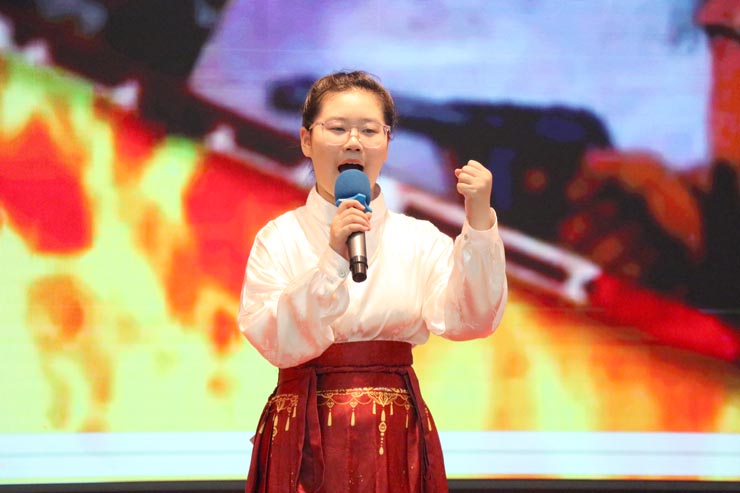 吟誦經(jīng)典，繪我中國(guó)夢(mèng)——少年中華誦”詩(shī)歌朗誦比賽